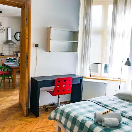 Large And Cozy 60 M2, Cracow Old Town Apartmán