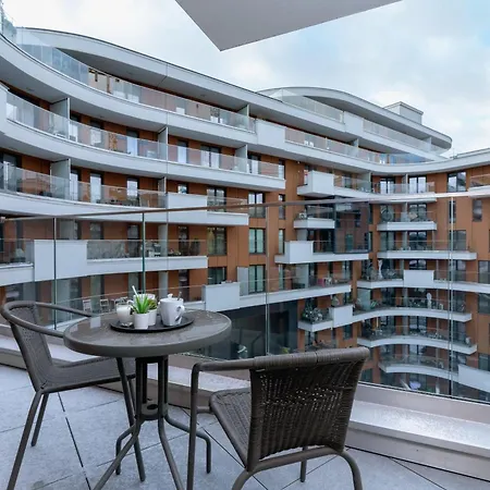 Apartment Wislane Tarasy Lux Cracow By Renters Prestige Krakow
