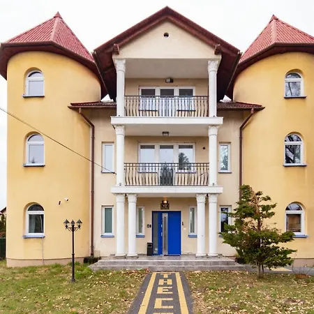 The Castle & - Free Parking - (adults Only) Apartment Krakow