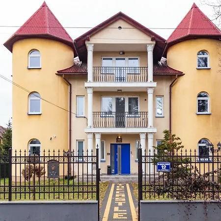 The Castle & - Free Parking - (adults Only) Apartment