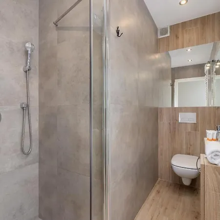 Apartment Solna With Parking Cracow By Renters *