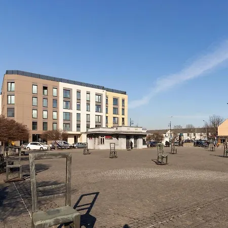Solna With Parking Cracow By Renters Apartment