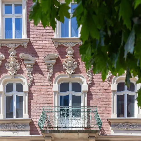 The Opera Grzegorzki Arianska 4 By Renters Apartment *