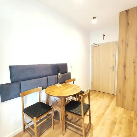 Mogilska 120d By Homeprime Apartment