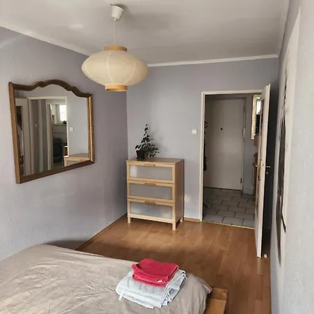 Sweet With A Private Parking Place!! Apartment