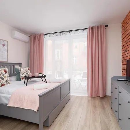 Apartment Deluxe Cracow Arianska By Renters Krakow