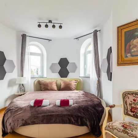 The Castle & - Free Parking - (adults Only) Apartment Krakow