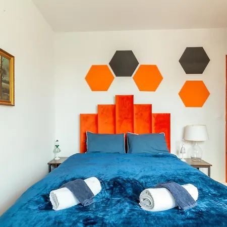 The Castle & - Free Parking - (adults Only) Apartment *