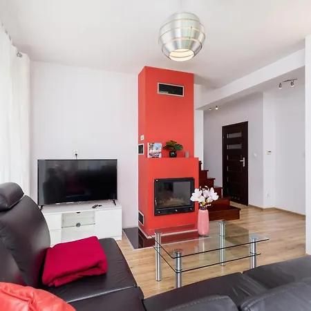 Holiday home Three-bedroom House Czarnochowice By Renters Krakow