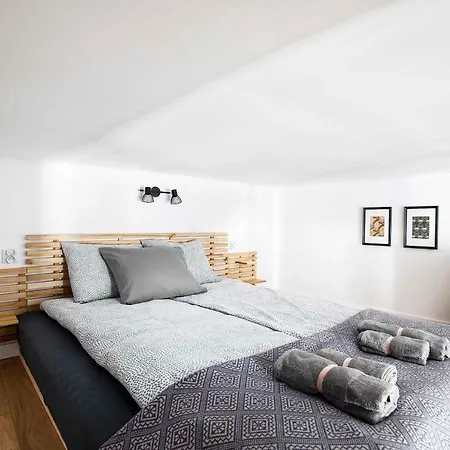 Charming With Kitchen - Old Town, Main Station Apartment Krakow