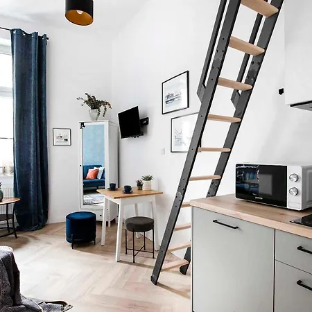 Charming With Kitchen - Old Town, Main Station Apartamento *