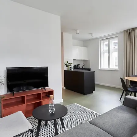 Plantonia Aparthotel *