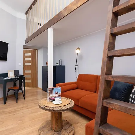 Apartment Mezzanine Retro Strzelecka Old Town By Renters