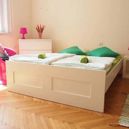 Aparthotel Color 2*