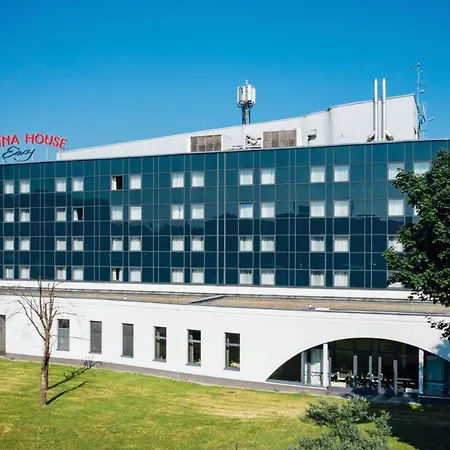 Hotel Vienna House Easy By Wyndham Cracow 3*