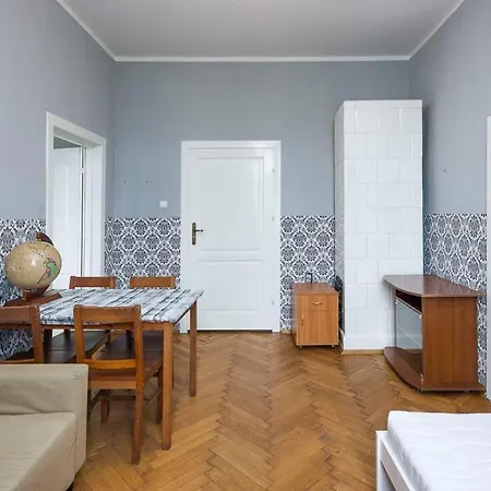 Apartment In The Heart Of ! 2
