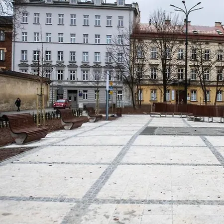 Z Jacuzzi W Sercu Krakowa * Krakow