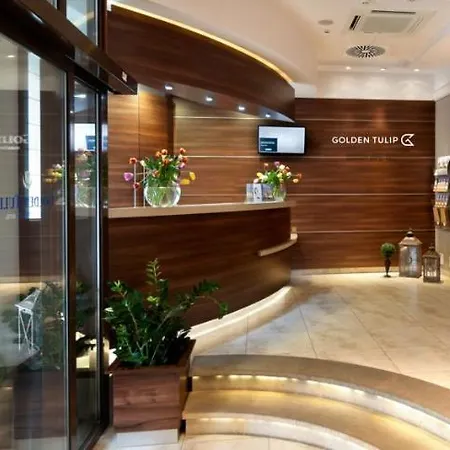 Golden Tulip Center 4*