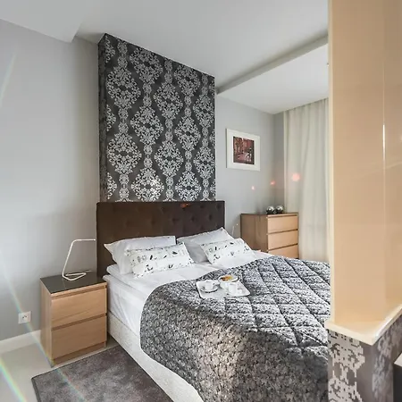 Apartment White Pearl *