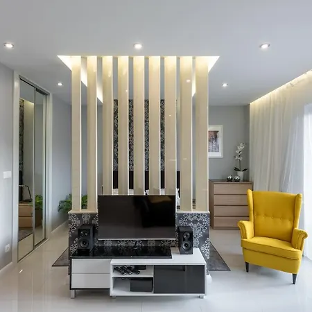 White Pearl Apartment