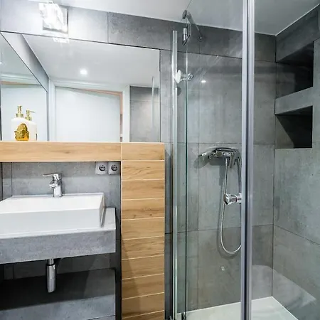 Royal City 40 M2 *