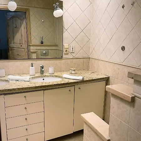 Marka 8 Apartment *