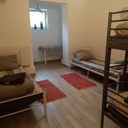 Apartament Mieszkanie #3 - Kawalerka Z Kuchnia I Lazienka 1-4 Osoby, To Jeden Pokoj-kawalerka Kraków