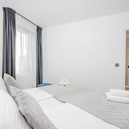 Aparthotel Inpoint G15 Near Old Town & Kazimierz District & Parking Option Krakow