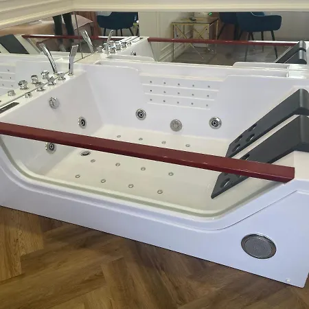 Glamour Prywatne Jacuzzi Starowislna