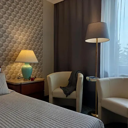 Booking Crown Piast & Spa Krakow