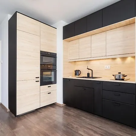 Spacious With Balcony Zablocie By Renters Krakow