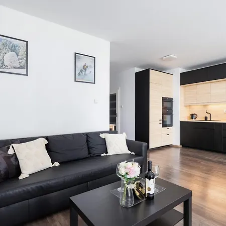 Apartment Spacious With Balcony Zablocie By Renters Krakow