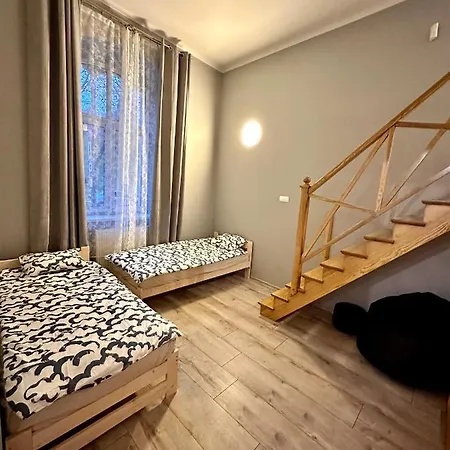 Apartment 7 Steps To Castle