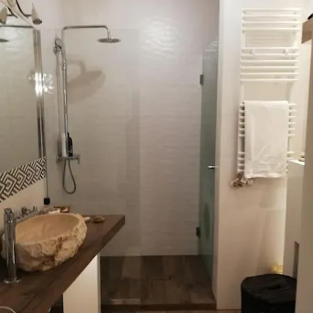 White And Bright With Riverside View And Parking * Krakow