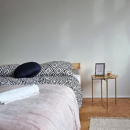 Kwatera prywatna Big And Cozy Bedroom In