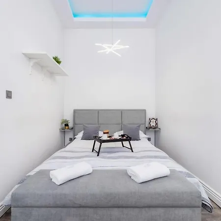 Studio Cracow Starowislna 41 & 43 By Renters