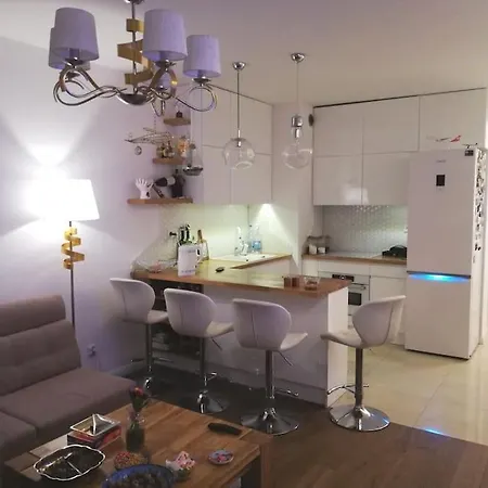 Apartment White And Bright With Riverside View And Parking Krakow