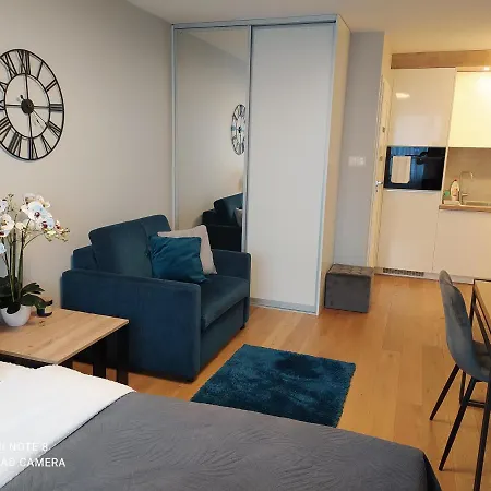 Przytulne W Poblizu Szpitala Uniwersyteckiego Prokocim Apartament