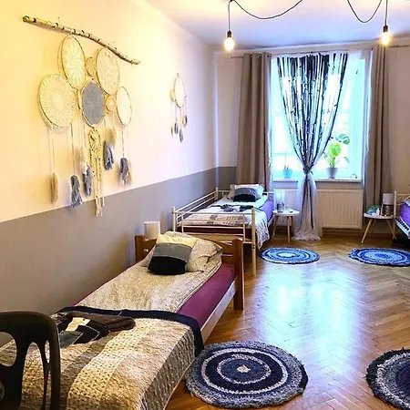 Apartment Lares And Penates *