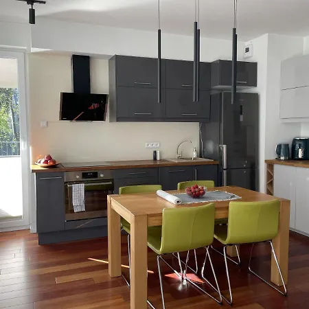Apartment Your Oak Nest