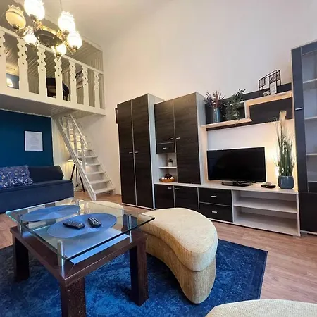 Apartment Grodzka / With Balcony