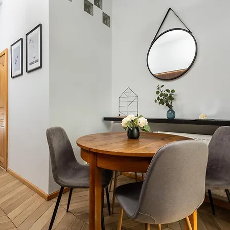 Classy Old Town - By Upstairs Appartamento *