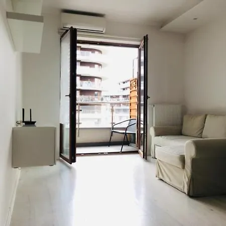 3 Aircon With Free Parking, Balcony Walking Distance Old Town Krakow