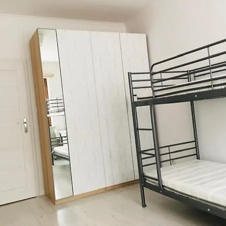 Apartment 3 Aircon With Free Parking, Balcony Walking Distance Old Town