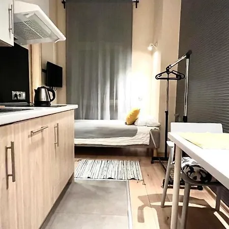 Single In Center Apartment