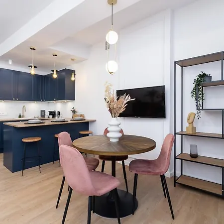 Old Town Dluga 48 Family By Renters Apartment Krakow