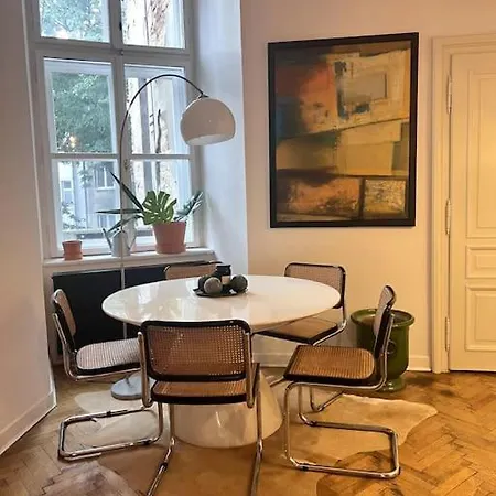 In The Heart Of Old Town Apartment *