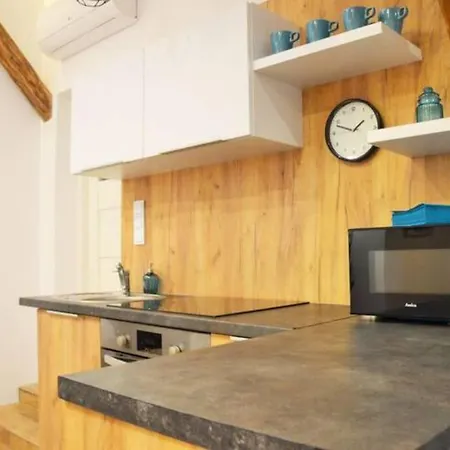 Apartment Batorego / Near Old Town