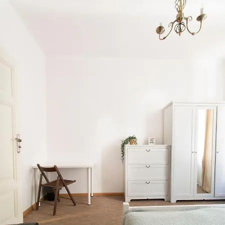 Spacious Zyblikiewicza Street Apartment *