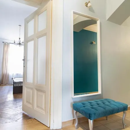 Spacious Zyblikiewicza Street Apartment